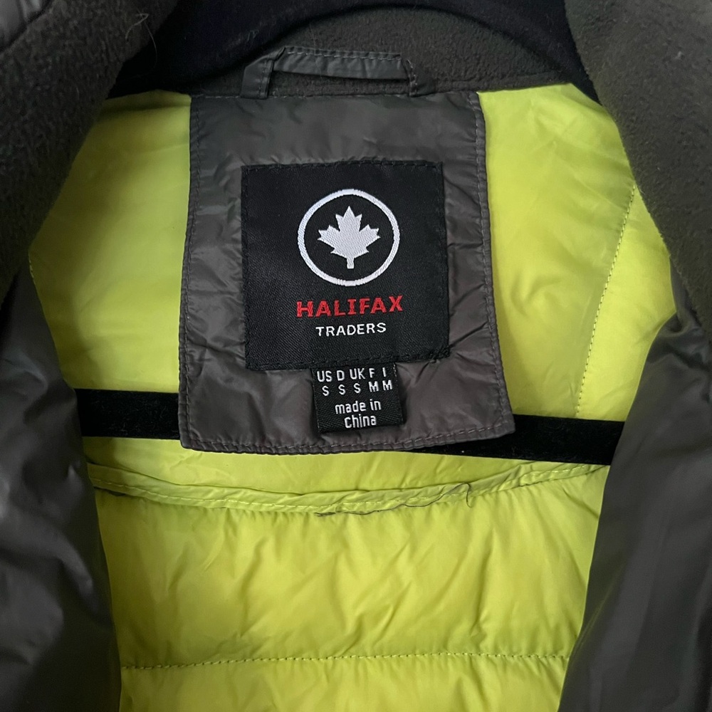 Halifax Traders Down Jacket - Gray And Lime - Siz… - image 4